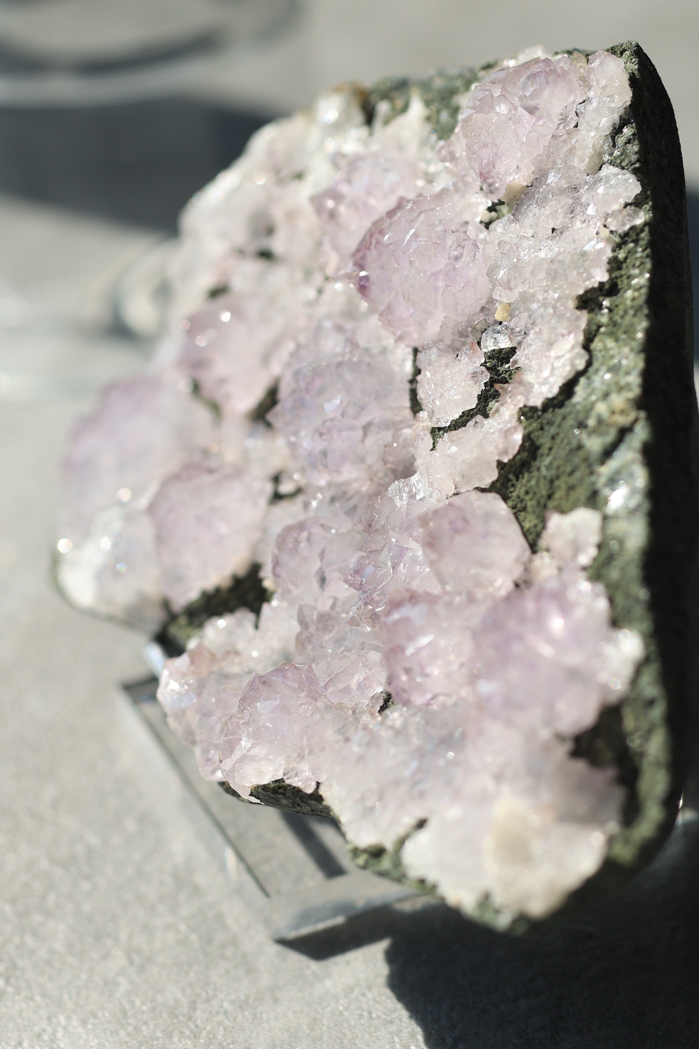 カルールアメジスト｜母岩付き「静かな花園」インド・カルール産｜天然石 原石 鉱物標本