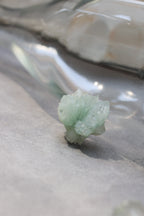グリーンアポフィライト「春の新芽」インド産｜天然石 原石 鉱物標本