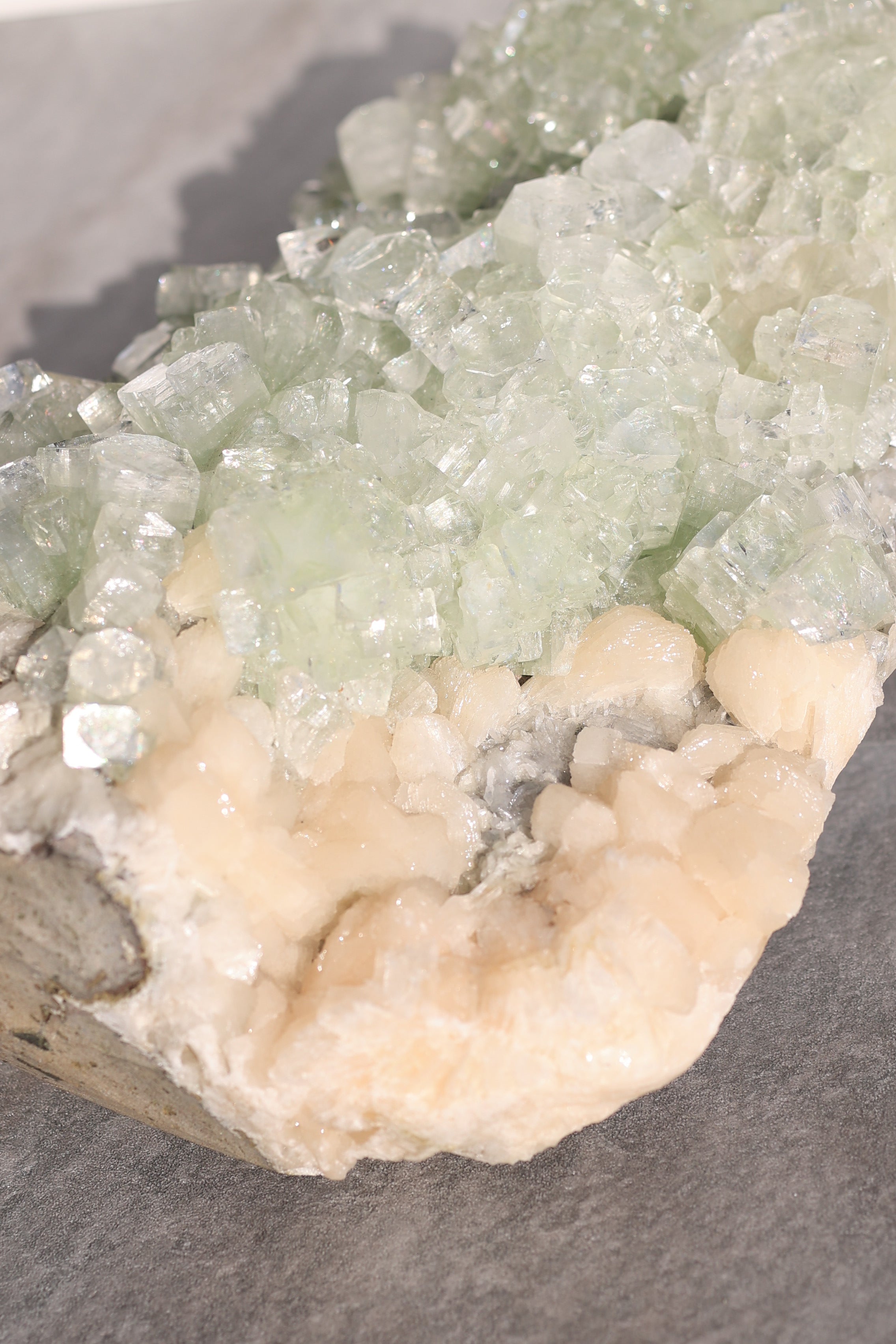 グリーンアポフィライト 特大クラスター｜インテリアサイズ インド産｜天然石 原石 鉱物標本