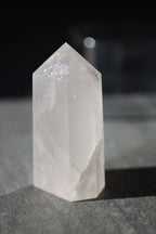 水晶タワー｜ポリッシュ「澄んだ風」マダガスカル産｜天然石 鉱物標本