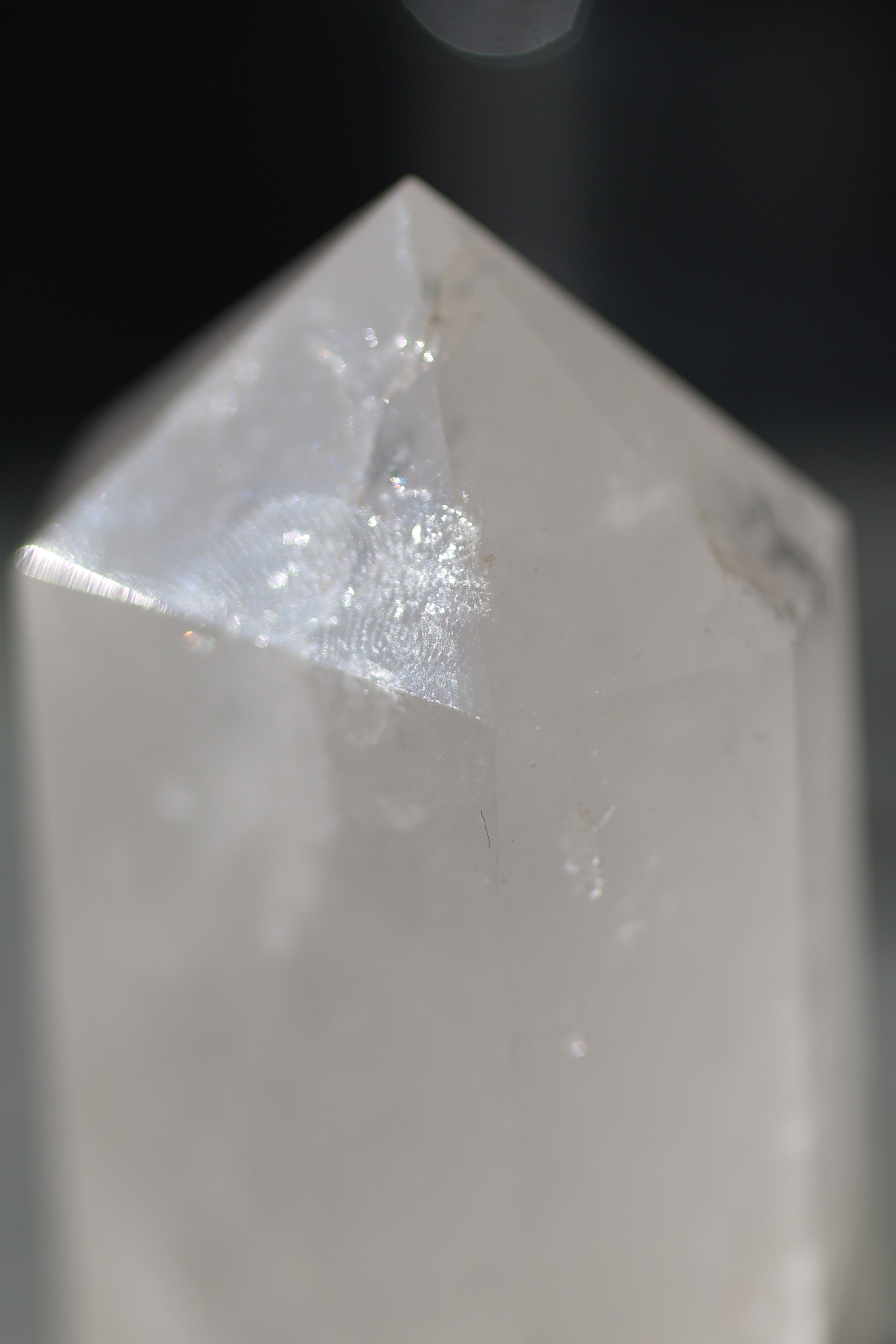 水晶タワー｜ポリッシュ「澄んだ風」マダガスカル産｜天然石 鉱物標本