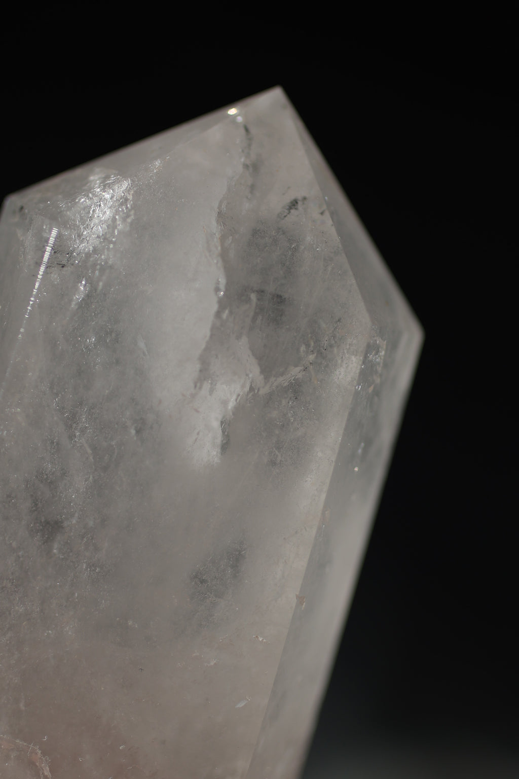 水晶タワー｜ポリッシュ「澄んだ風」マダガスカル産｜天然石 鉱物標本