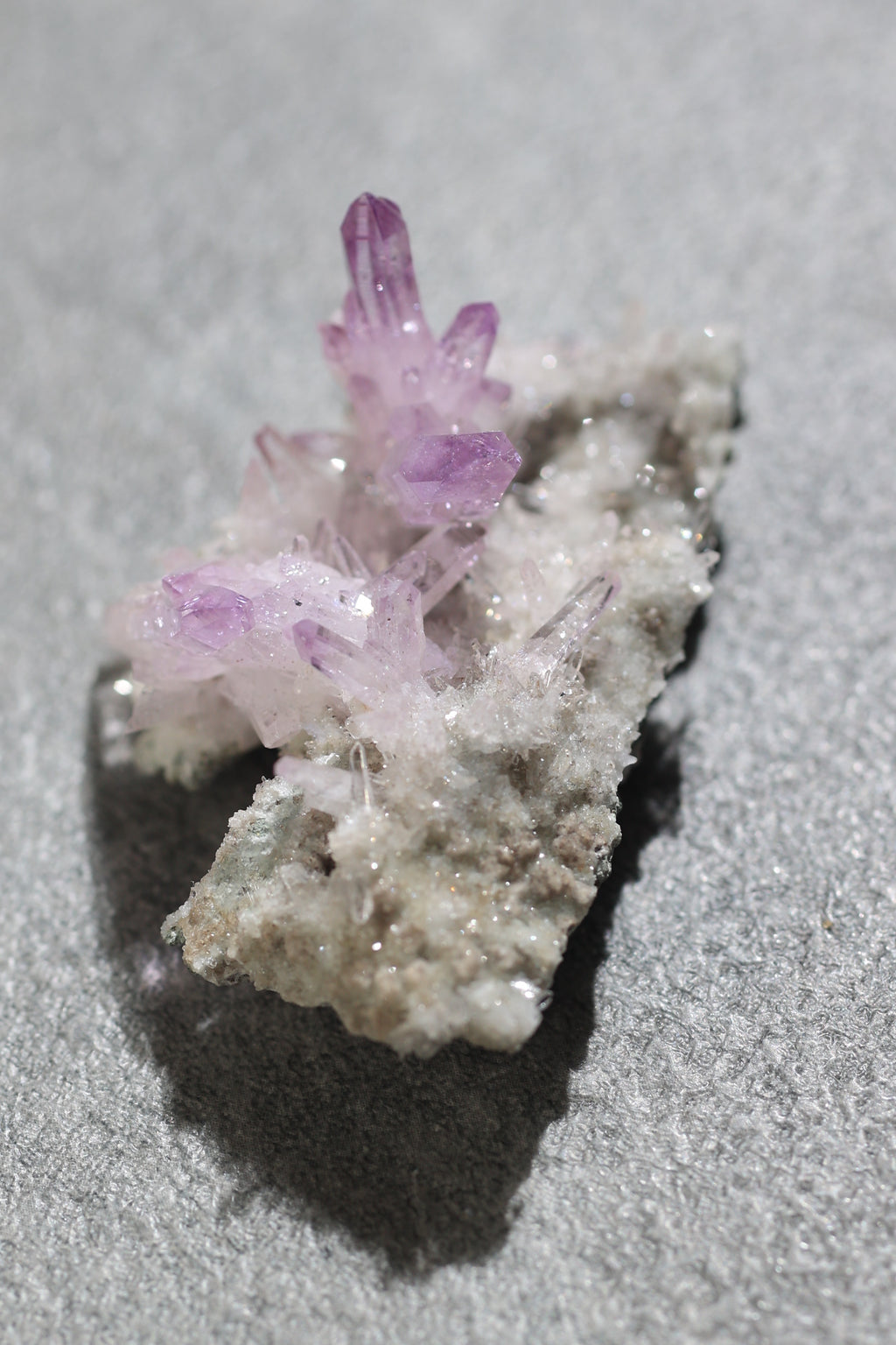 ベラクルスアメジスト「きらめく花霞」メキシコ産｜天然石 原石 鉱物標本