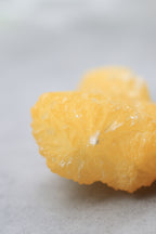 イエロースティルバイト「思い出の紅葉」インド産｜天然石 原石 鉱物標本