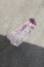 エンハイドロ（水入り）ベラクルスアメジスト「一輪の花」メキシコ産｜天然石 原石 鉱物標本