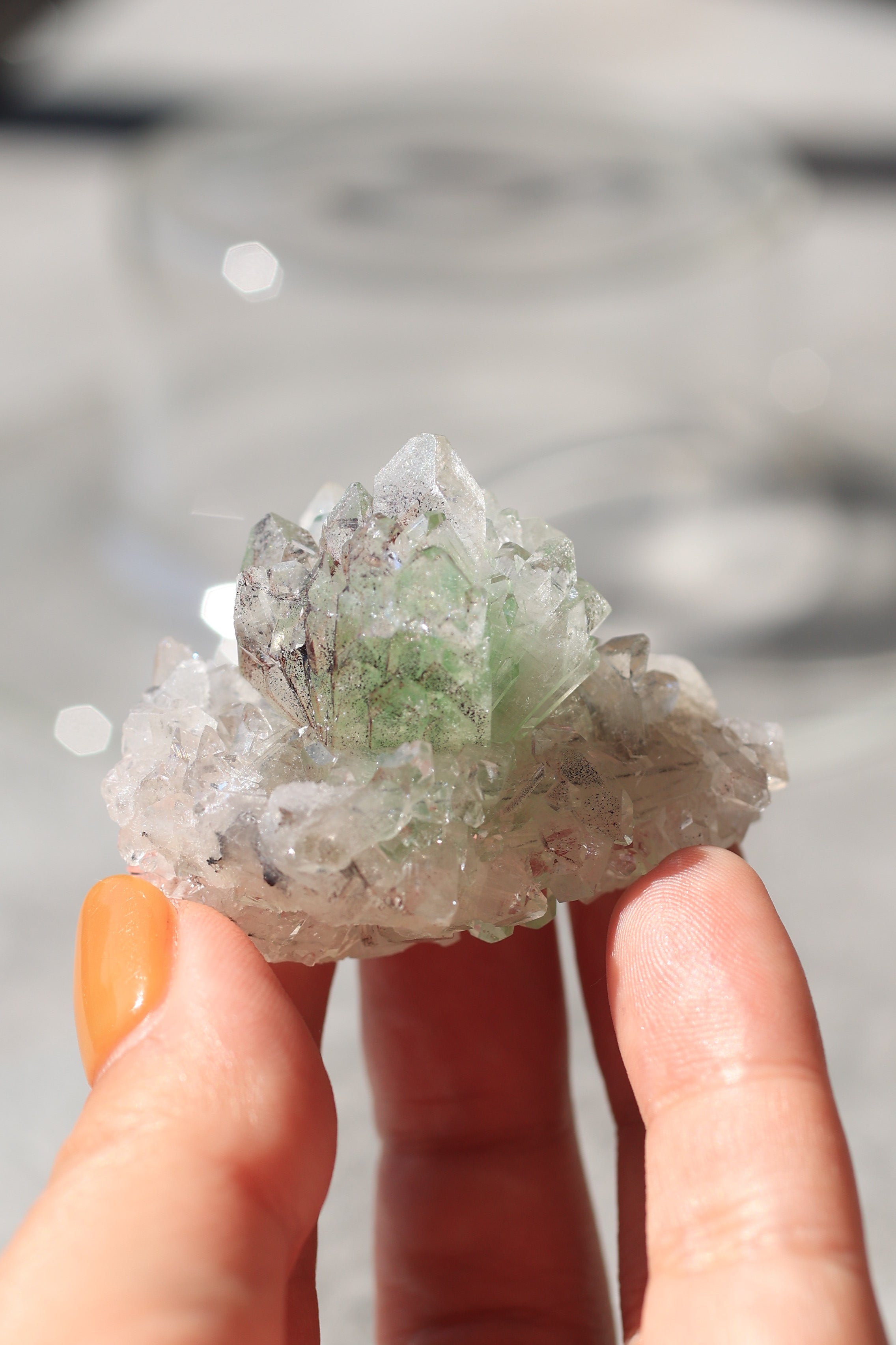 グリーンアポフィライト「花のしずく」インド産｜天然石 原石 鉱物標本
