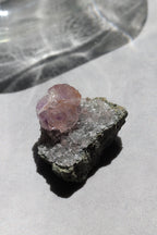 カルールアメジスト「朝露と薔薇」インド産｜天然石 原石 鉱物標本